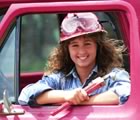 EN - Sidebar Construction woman in pink truck 